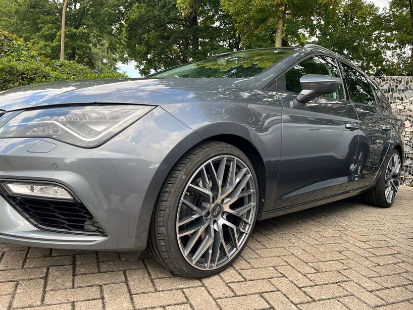 Seat Leon 189.000 km 11.100 € Hagen a.T.W. 49170