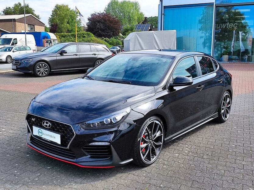 i30