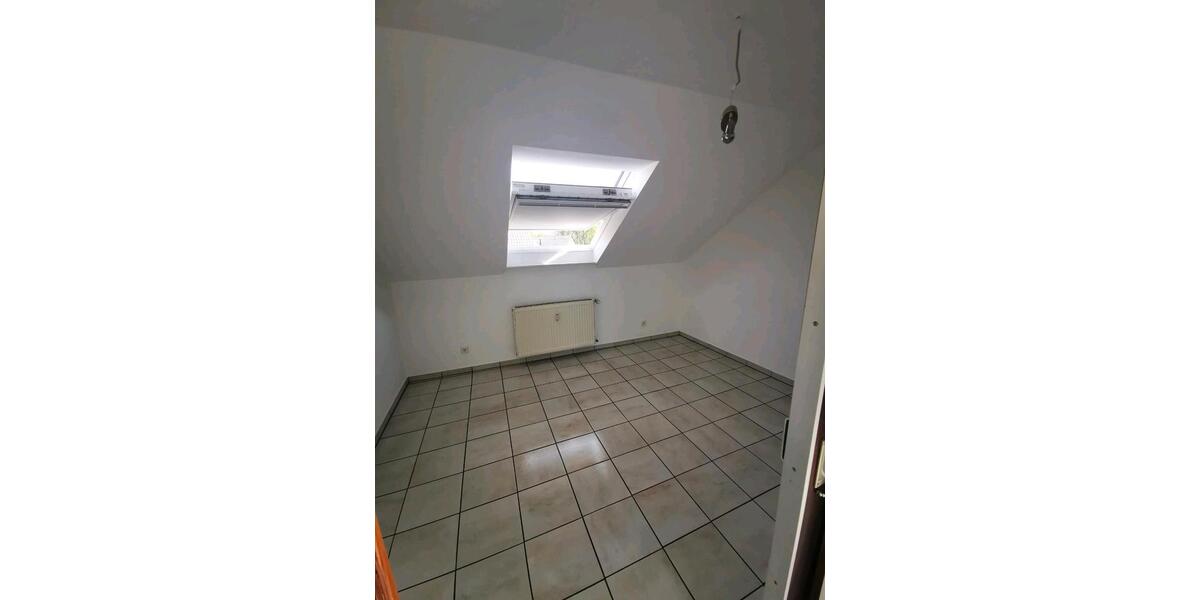 Dachgeschoßwohnung Lienen - 3 Zimmer, 78 m&sup2;, 1.100&euro; | Angebot:26432434