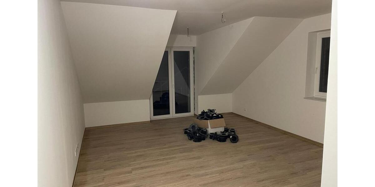 Dachgeschoßwohnung Bad Iburg - 3 Zimmer, 80 m&sup2;, 800&euro; | Angebot:24869860