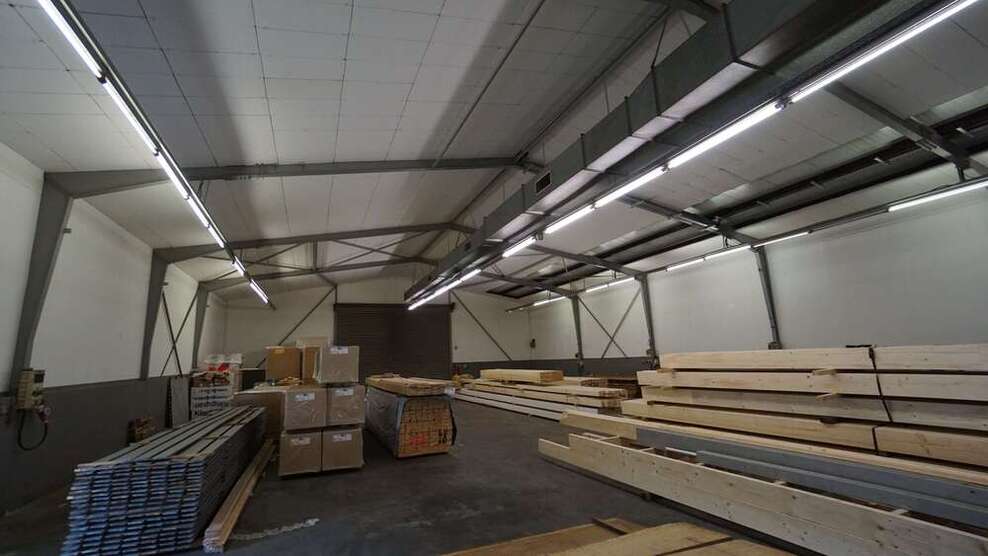 Halle in Melle 2.091,02 € 473.34 m²