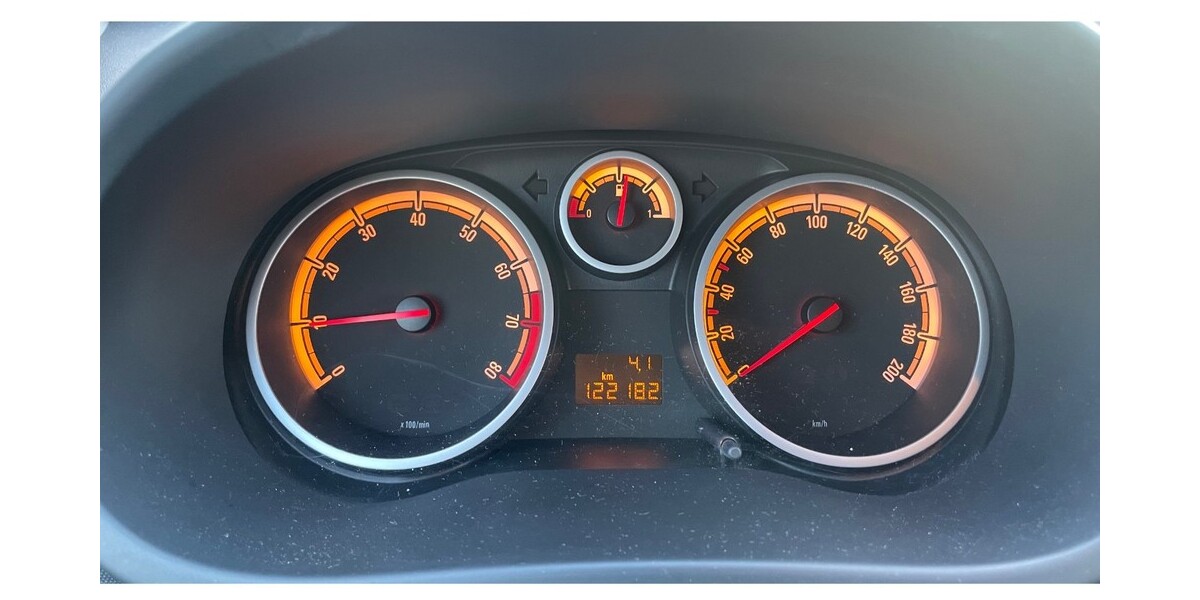 Opel Corsa 122.182 km 2.200 &euro; Ibbenbüren 49477