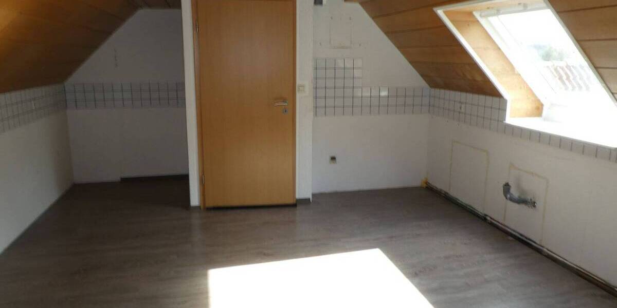 Mehrfamilienhaus, Wohnhaus Rödinghausen Bruchmühlen - 7 Zimmer, 180 m&sup2;, 285.000&euro; | Angebot:25677089
