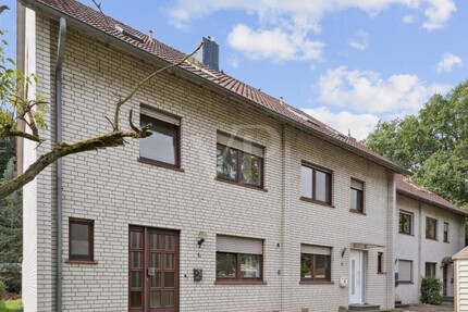 Zentral in Dreierwalde: Vielseitige Wohnung im Reihenmittelhausstil mit Platz für Ihre Ideen!