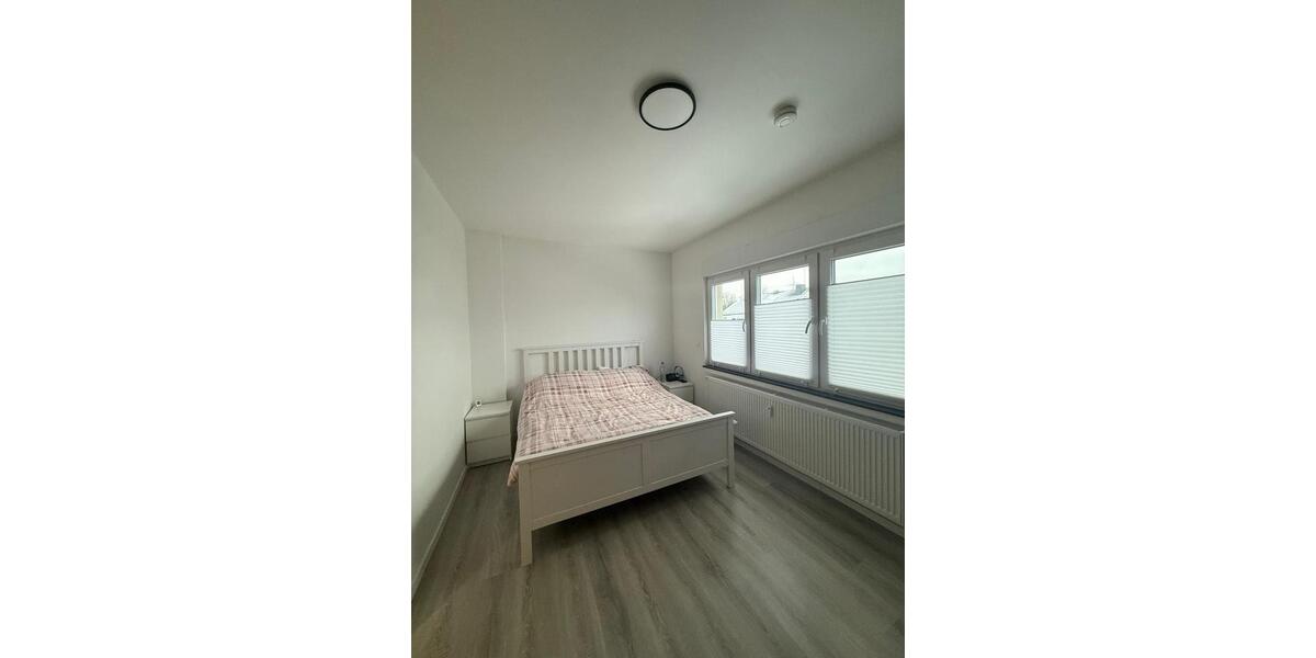 Etagenwohnung Osnabrück Hellern - 4 Zimmer, 105 m&sup2;, 1.250&euro; | Angebot:24801336