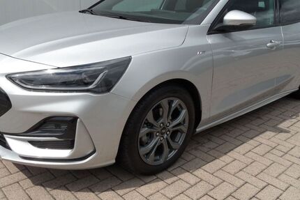 Ford Focus 12.800 km 22.500 &euro; Georgsmarienhütte 49124