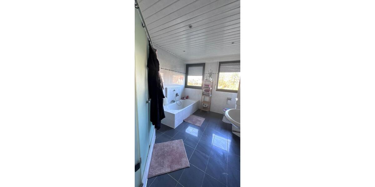 Etagenwohnung Bissendorf - 4 Zimmer, 135 m&sup2;, 900&euro; | Angebot:25392856