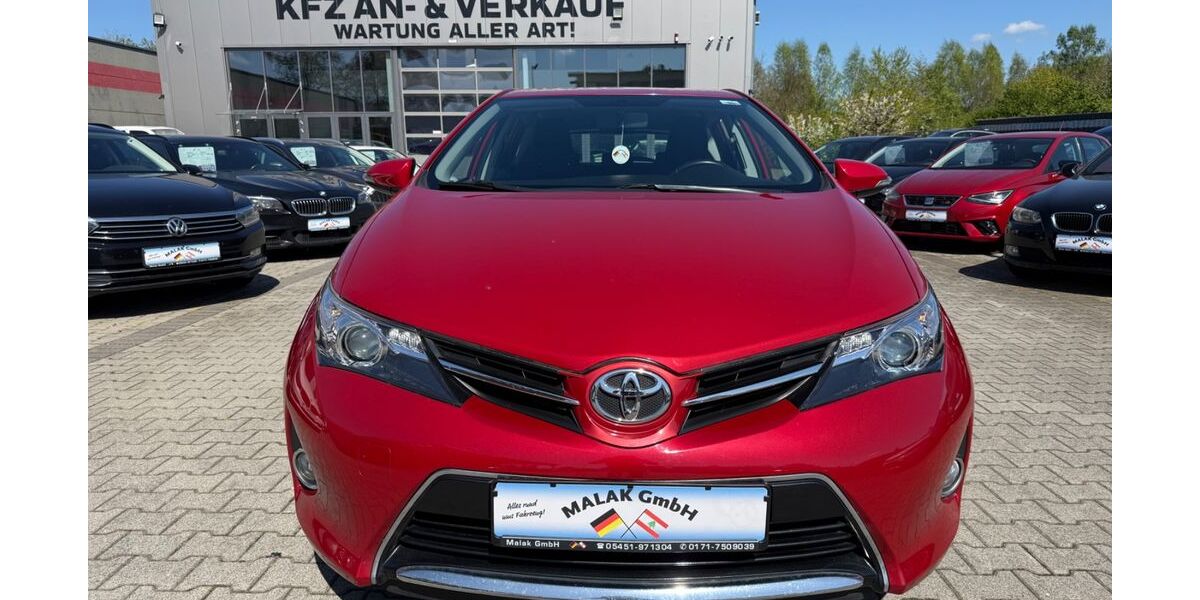 Toyota Auris 116.420 km 8.999 &euro; Ibbenbüren 49479