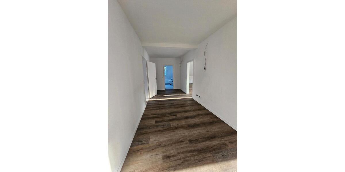 Etagenwohnung Osnabrück Gretesch - 2 Zimmer, 92 m&sup2;, 1.000&euro; | Angebot:25045252