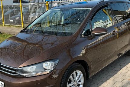 VW Touran 199.000 km 10.949 &euro; Osnabrück 49084