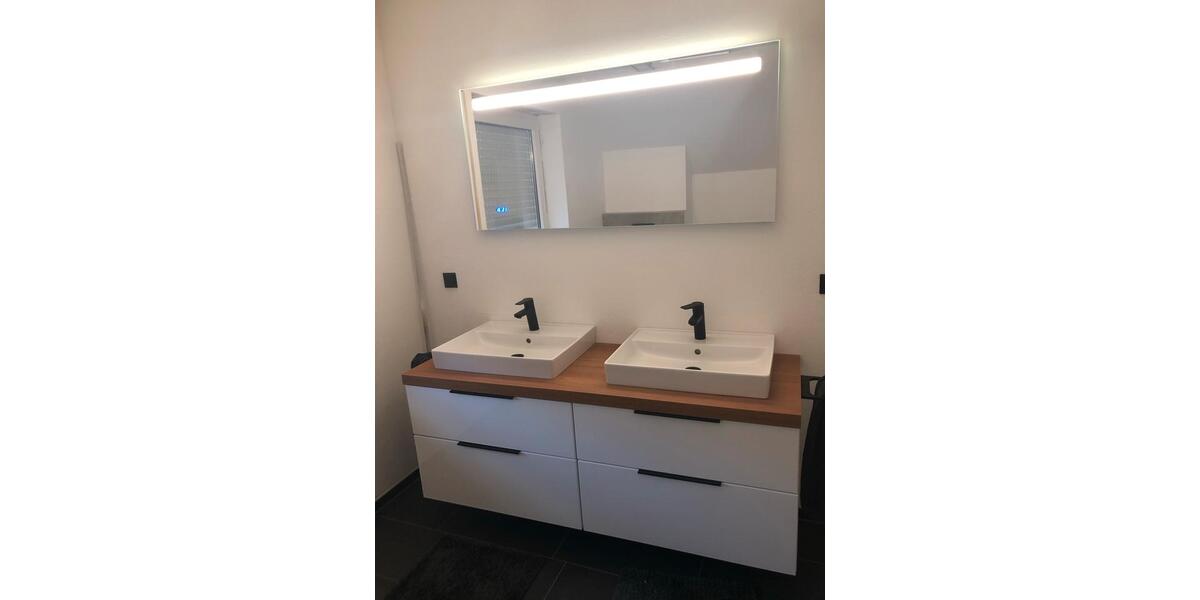 Doppelhaushälfte in ruhiger Lage mit Garage, PV, Wallboxanschluss 4 zimmer