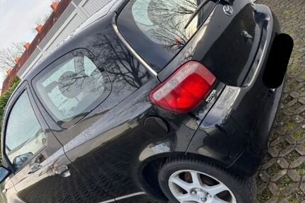 Toyota Yaris 175.000 km 1.490 &euro; Osnabrück 49088