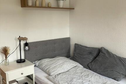 Voll möblierte 1-Zimmerwohnung mit Balkon OS-Wüste