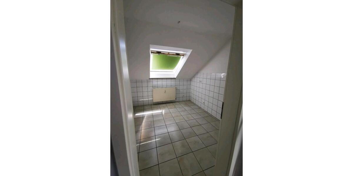 Dachgeschoßwohnung Lienen - 3 Zimmer, 78 m&sup2;, 1.100&euro; | Angebot:26432434