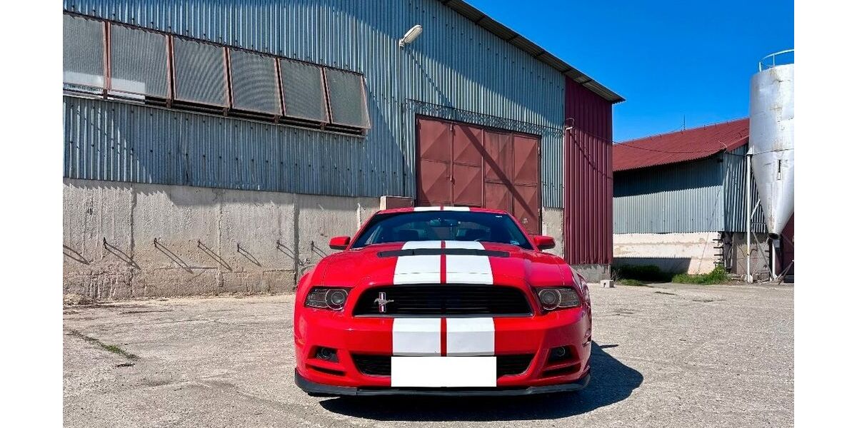 Ford Mustang 80.000 km 15.990 &euro; Widukindland 49086