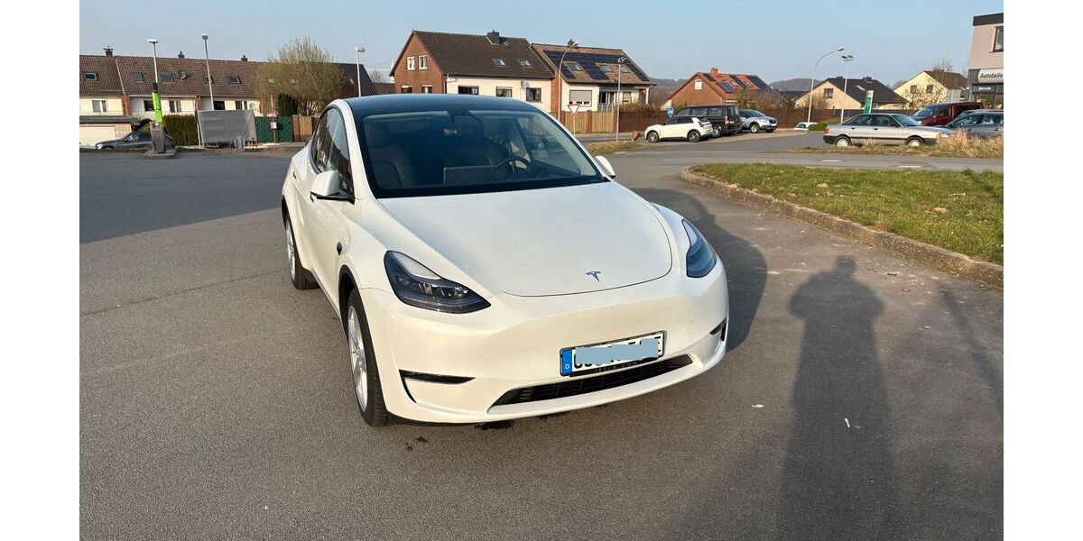 Tesla Model Y 74.000 km 32.500 &euro; Hilter am Teutoburger Wald 49176