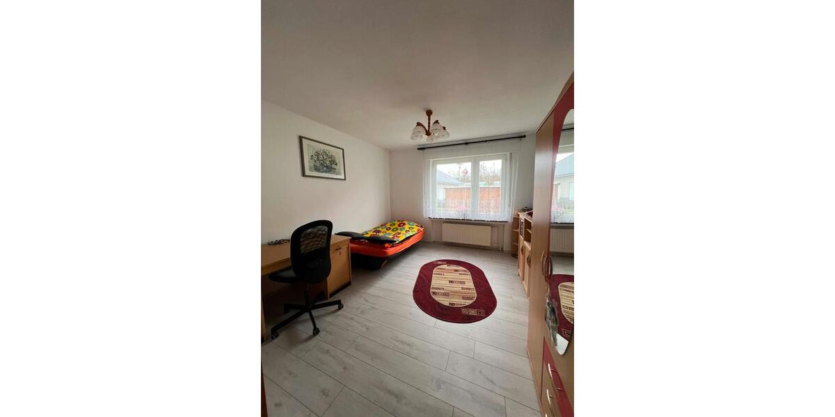 Einfamilienhaus Melle - 6 Zimmer, 250 m&sup2;, 350.000&euro; | Angebot:26780227