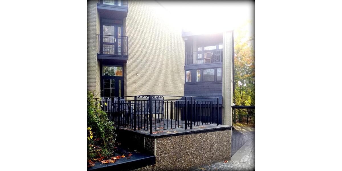 DUPELHAUSHELFTE GENERATIONSHAUS 3 WOHNUNGEN VOLLMÖBLIERT zimmer