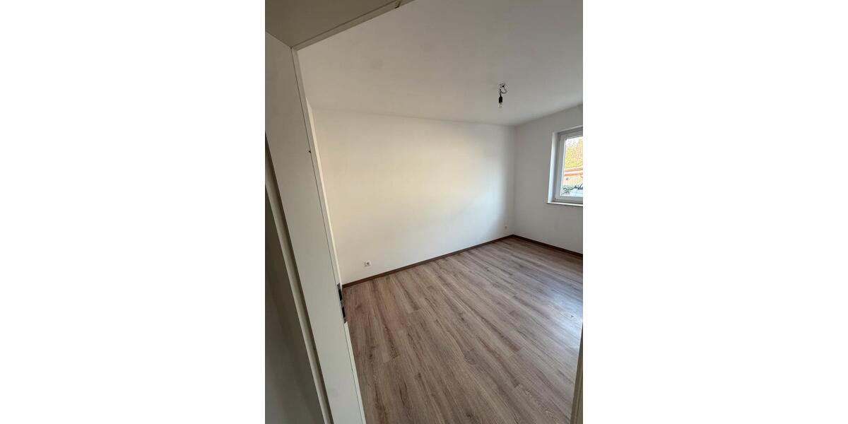 Erdgeschoßwohnung Melle - 4 Zimmer, 95 m&sup2;, 930&euro; | Angebot:25566129