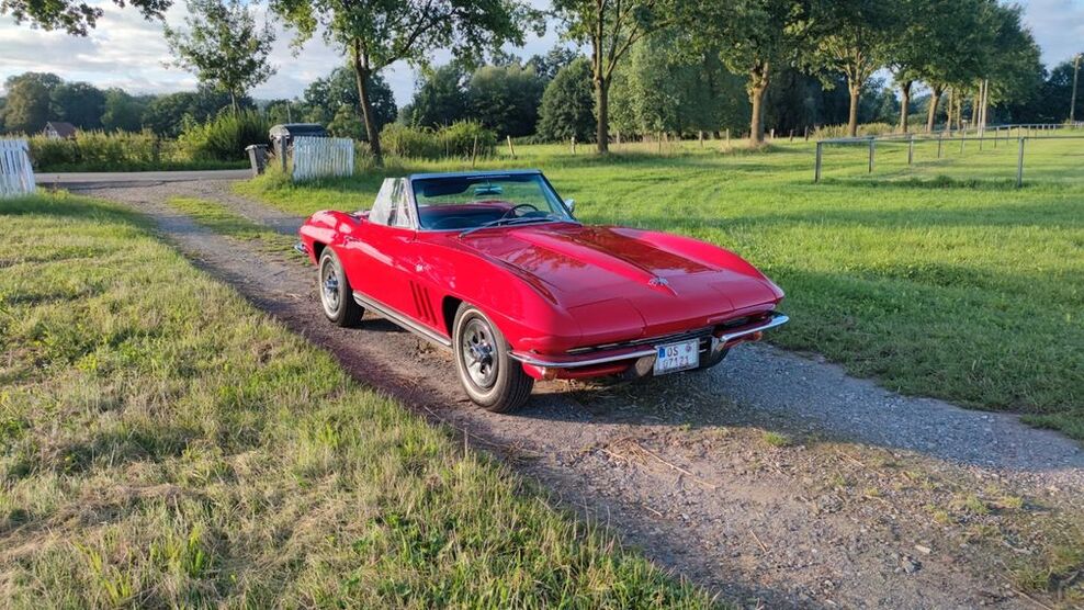Corvette C2 3.000 km 66.900 € Melle 49324