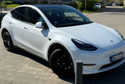 Tesla Model Y 93.000 km 29.499 &euro; Osnabrück 49076
