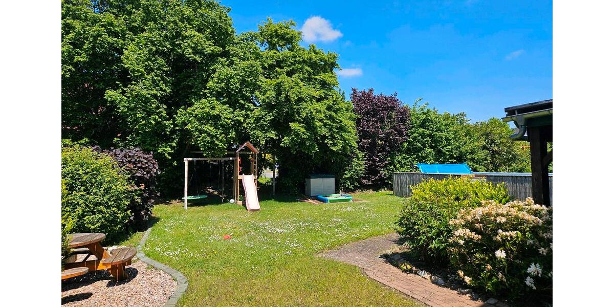 Einfamilienhaus Rödinghausen - 8 Zimmer, 241 m&sup2;, 500.000&euro; | Angebot:26677373