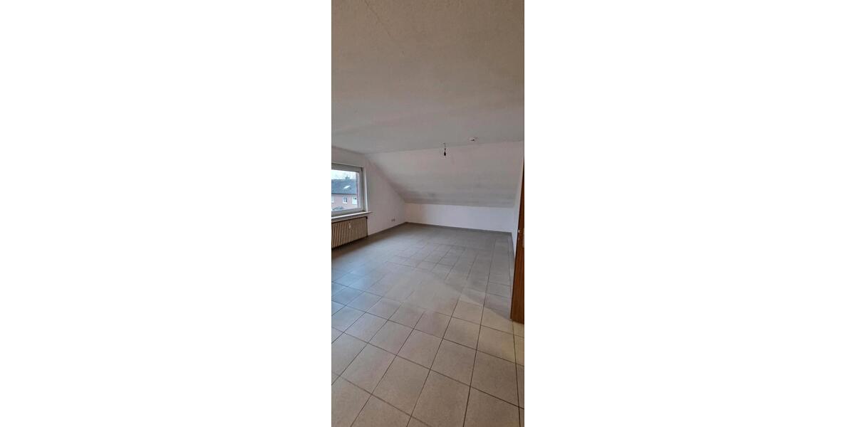 Dachgeschoßwohnung Georgsmarienhütte - 4 Zimmer, 90 m&sup2;, 900&euro; | Angebot:26492039