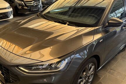 Ford Focus 42.500 km 18.850 € Versmold 33775