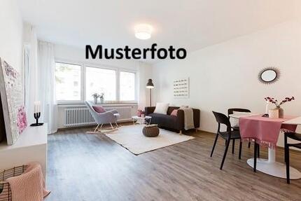 4-Zimmer-Wohnung im Erdgeschoss frei! 4 zimmer