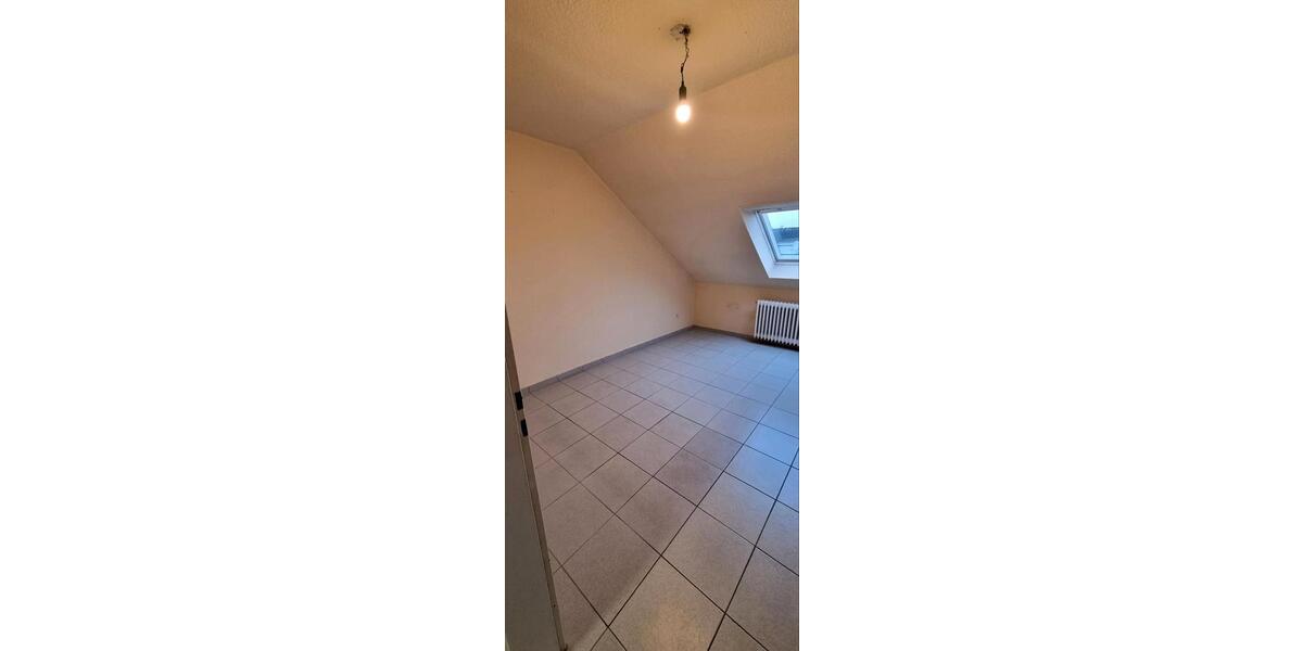 Dachgeschoßwohnung Georgsmarienhütte - 4 Zimmer, 90 m&sup2;, 900&euro; | Angebot:26492039