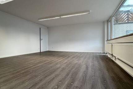 Büroräume mit sehr guter Infrastruktur suchen neuen Mieter! zimmer