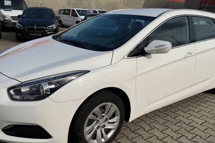 Hyundai i40 108.620 km 8.499 &euro; Ibbenbüren 49479