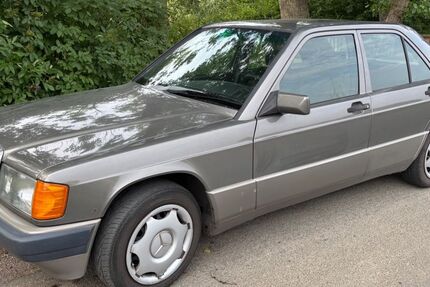 Mercedes-Benz 190 205.276 km 4.800 &euro; Georgsmarienhütte 49124