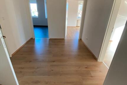 Wohnung Versmold - 3 Zimmer, 84 m&sup2;, 880&euro; | Angebot:25317746