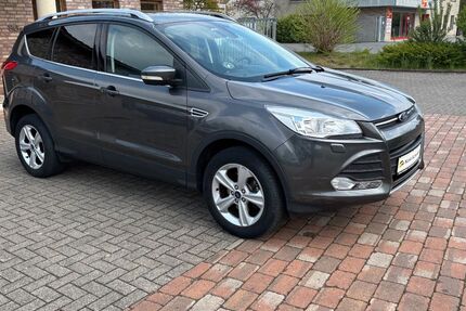 Ford Kuga 119.800 km 8.900 &euro; Versmold 33775