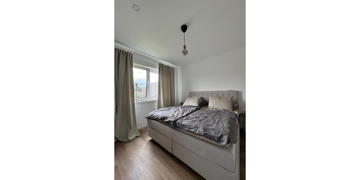 Dachgeschoßwohnung Osnabrück Gretesch - 2.5 Zimmer, 92 m&sup2;, 1.240&euro; | Angebot:26232251