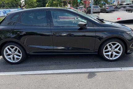 Seat Ibiza 74.900 km 11.500 &euro; Melle 49324