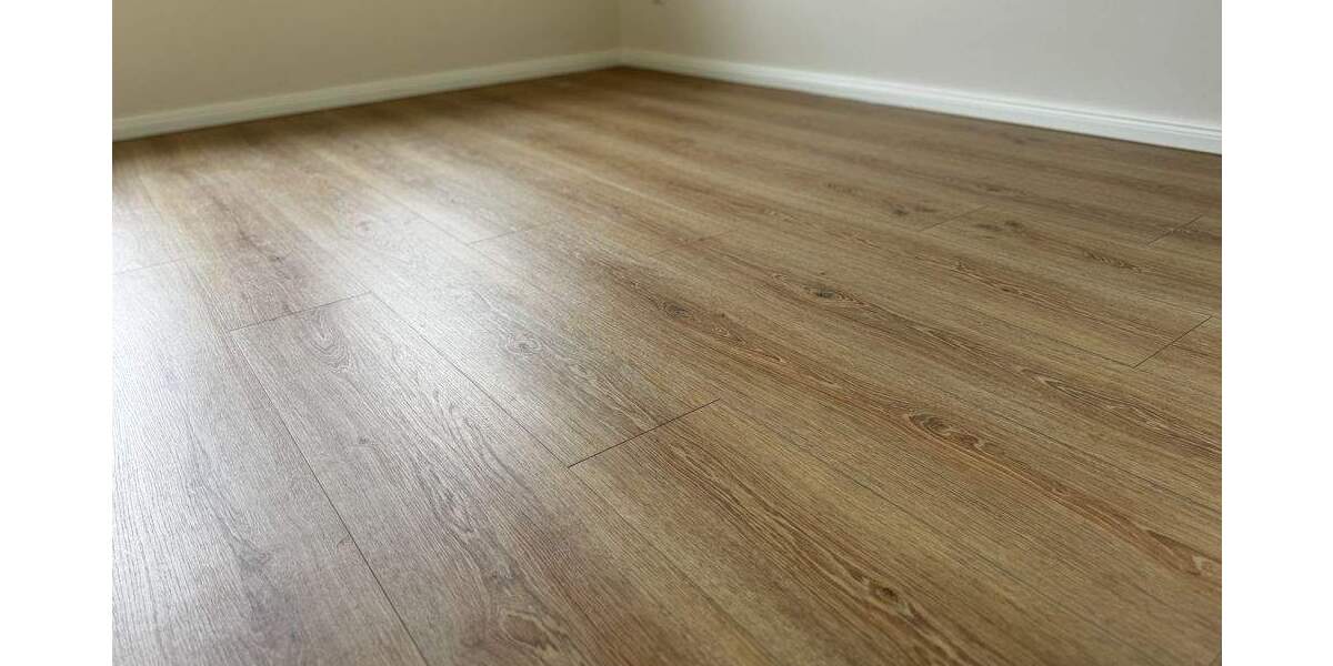 Erstbezug, helle 3 Zimmer-ETW mit Loggia, Fußbodenheizung, 95 qm Wfl. 122 qm Grundfläche 3 zimmer