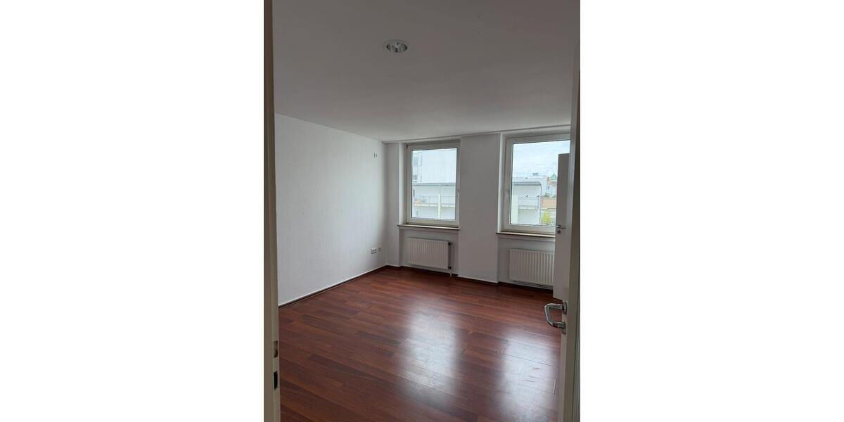 Einfamilienhaus Osnabrück - 3 Zimmer, 140 m&sup2;, 1.300&euro; | Angebot:26446975