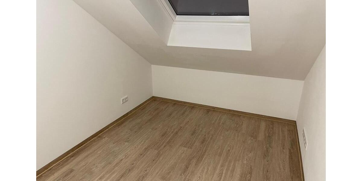 Dachgeschoßwohnung Bad Iburg - 3 Zimmer, 80 m&sup2;, 800&euro; | Angebot:24869860