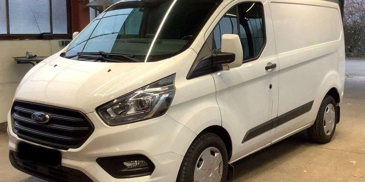 Ford Transit Custom 148.754 km 12.599 &euro; Versmold 33775