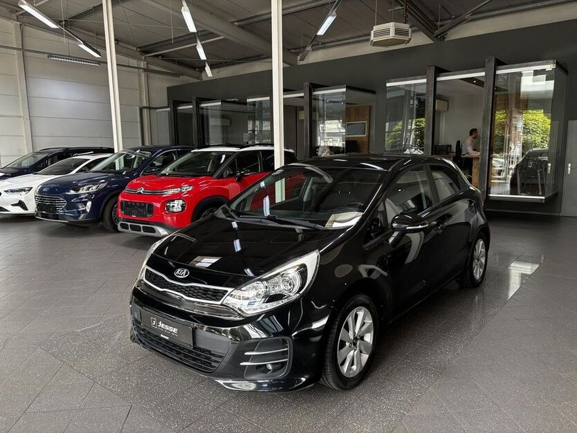 Kia Rio 152.700 km 7.990 € Ibbenbüren 49477