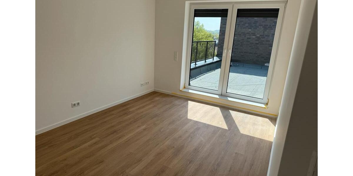 Dachgeschoßwohnung Osnabrück Hellern - 2 Zimmer, 110 m&sup2;, 1.750&euro; | Angebot:26322878