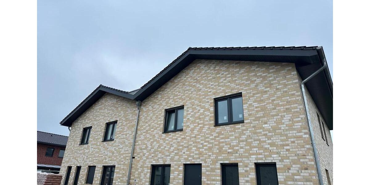 Vermietung , Erstbezug DHH in Stirpe! 5 zimmer