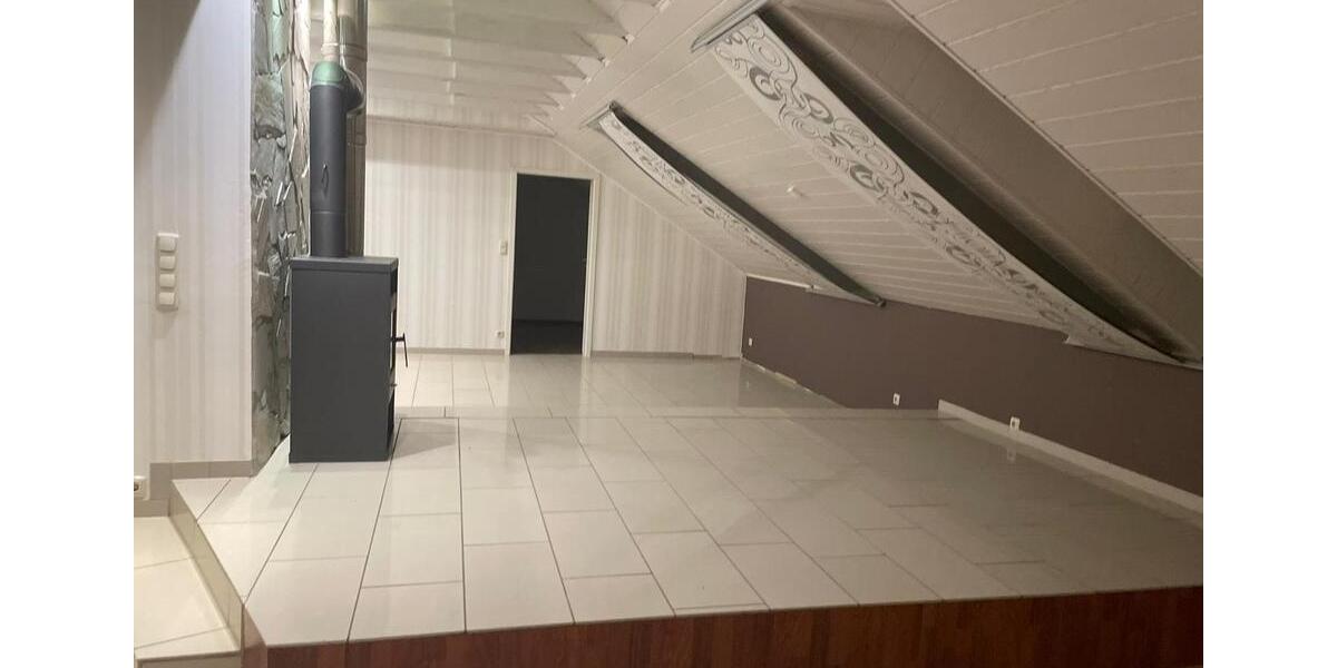 Dachgeschoßwohnung Ibbenbüren - 3 Zimmer, 104 m&sup2;, 1.050&euro; | Angebot:26573017