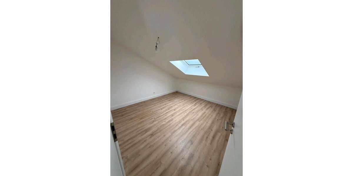 Dachgeschoßwohnung Bad Essen - 4 Zimmer, 125 m&sup2;, 1.300&euro; | Angebot:24681903