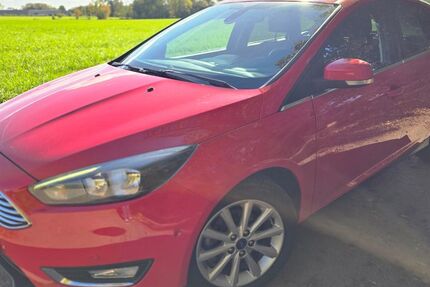 Ford Focus 85.000 km 8.690 &euro; Borgholzhausen 33829