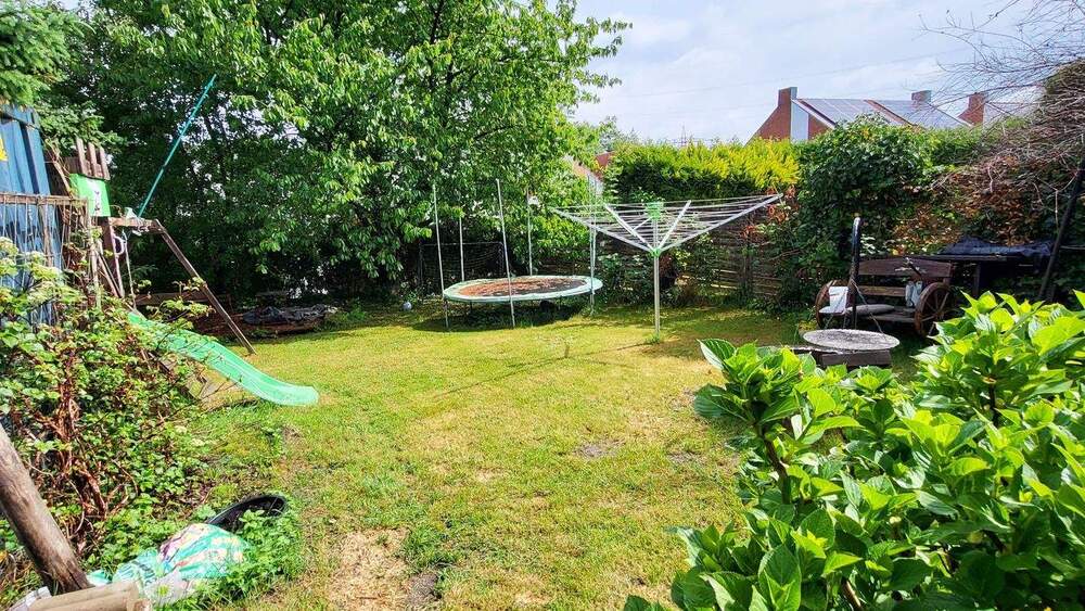 Ruhige Wohnlage: Doppelhaushälfte mit Garten und Carport 4 zimmer