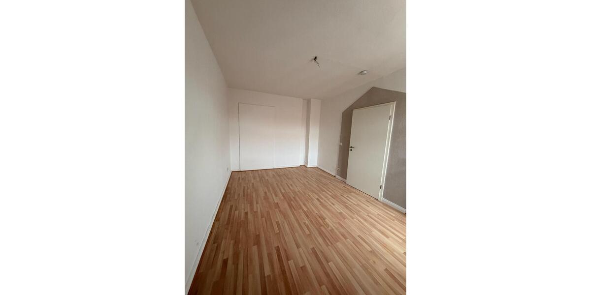 Dachgeschoßwohnung Osnabrück Wüste - 3.5 Zimmer, 99 m&sup2;, 1.050&euro; | Angebot:26337284
