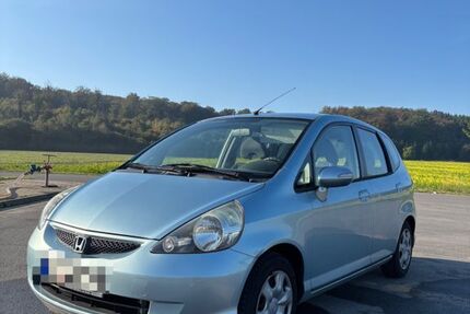 Honda Jazz 177.000 km 2.100 &euro; Osnabrück 49086